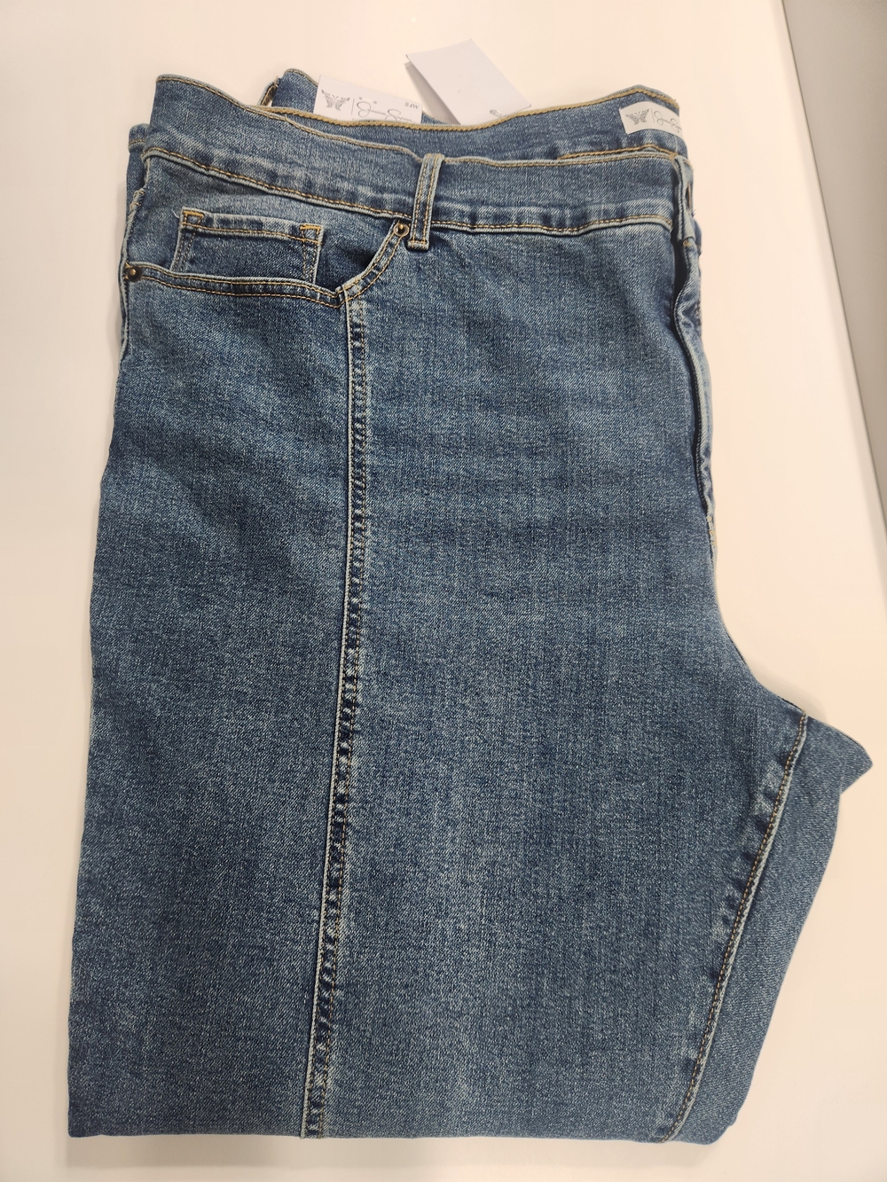 Jessica Simpson Women's and Women's Plus Daisy Fitted Flare Jeans - Picture 16 of 16